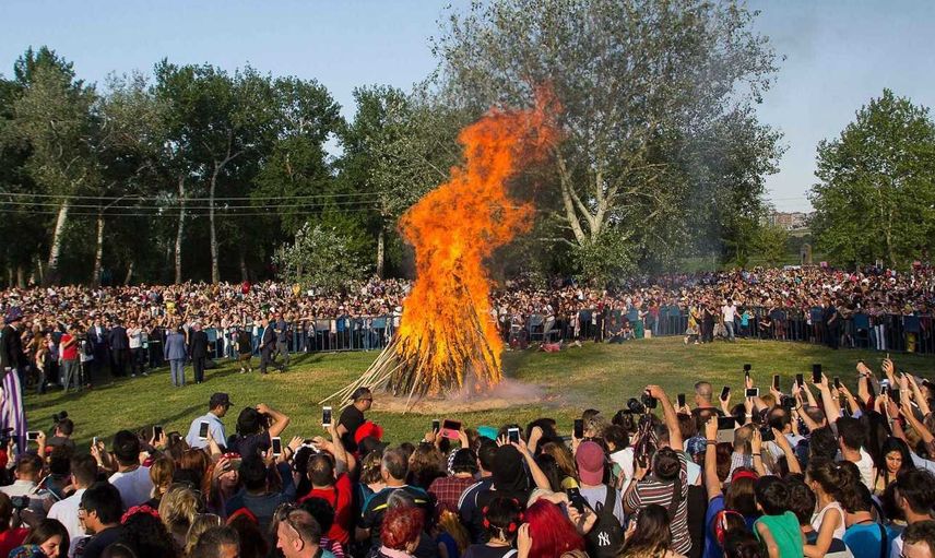 Hıdırellez bu yıl ne zaman kutlanacak? Hıdırellezin tarihteki ve dindeki önemi nedir? Kimler hıdırellez bayramını kutlar? Nasıl ortaya çıkmıştır? 2022 Hıdırellez Bayramı tarihi