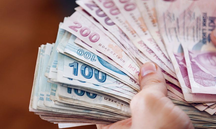 Hindistan, Koronavirüsten Ölen Vatandaşların Yakınlarına  674 Dolar Veriyor