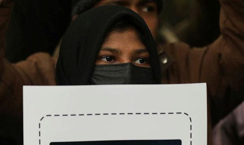 Hindistan'da Skandal Başörtüsü Kararı: Eğitime 3 Gün Ara Verildi!