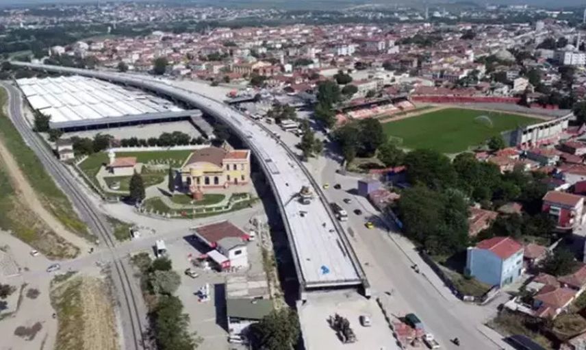 Hızlı tren projesiyle Türkiye'nin Avrupa'ya bağlantısı güçleniyor: Seyahat süresi yarıya indiriliyor!