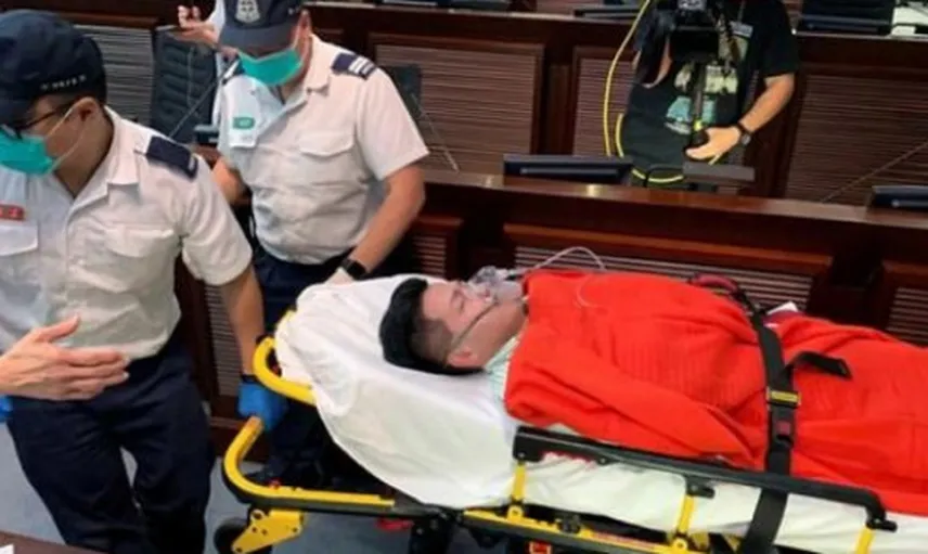 Hong Kong Parlamentosunda Çıkan Kavda Milletvekilleri Yaralandı