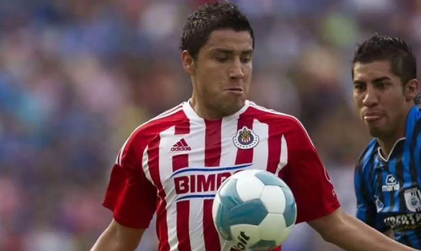 Hulk lakaplı Meksikalı futbolcu Antonio Salazar'ın yanmış cesedi bir aracın içinde bulundu!
