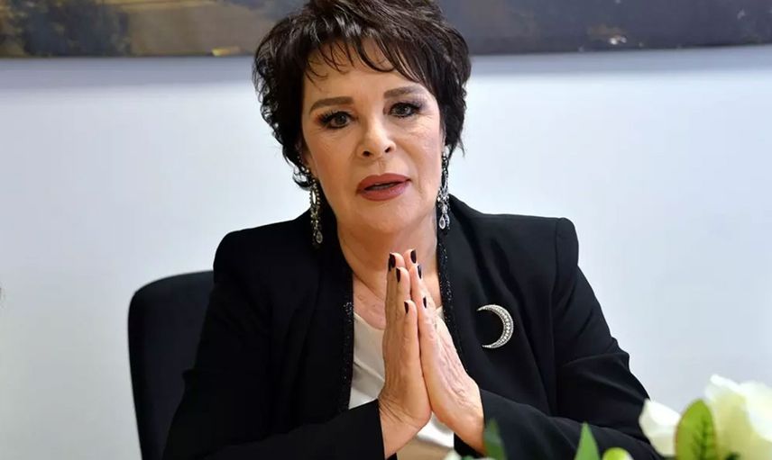 Hülya Koçyiğit’ten sanat camiasına örnek olacak açıklama: Kadınların sorununu AK Parti hükümeti telafi etti