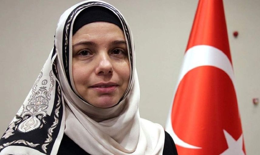 Huriye Martı kimdir?  Prof. Huriye Martı biyografisi! Zengin zenginle, ünlü ünlüyle evlensin açıklaması ile gündem oldu