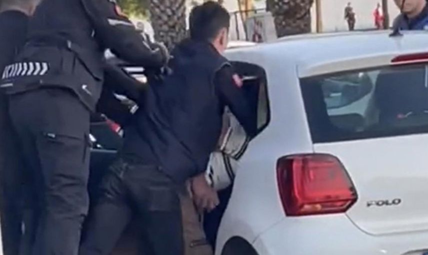 İBB zabıta ekipleri ile vatandaş arasındaki kavga kameralara yansıdı!