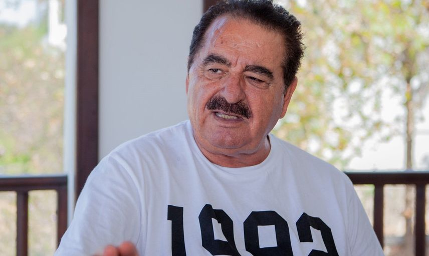 İbrahim Tatlıses'in Yeni Gözdesi Simay Barlas Oldu!
