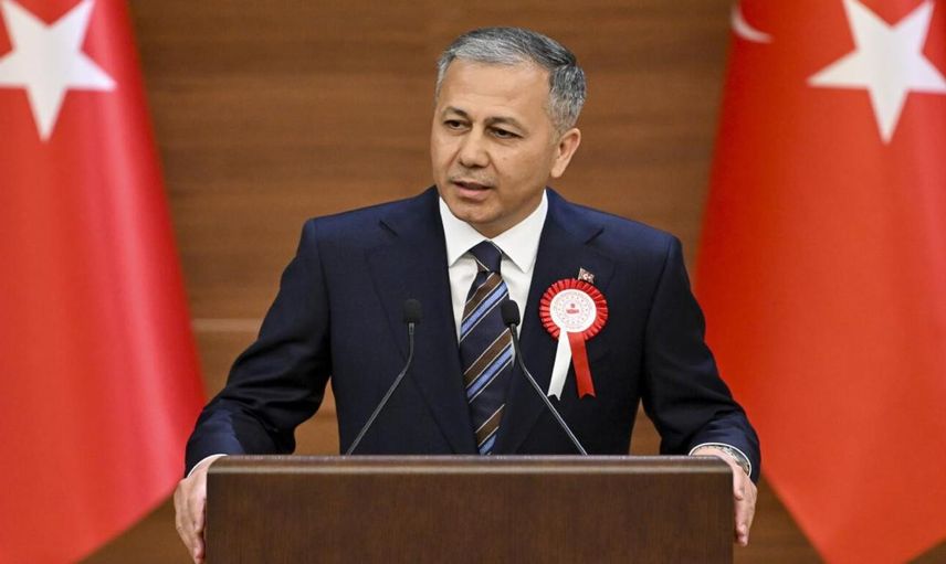 İçişleri Bakanı Yerlikaya, deprem kurtarma ekiplerine teşekkür etti