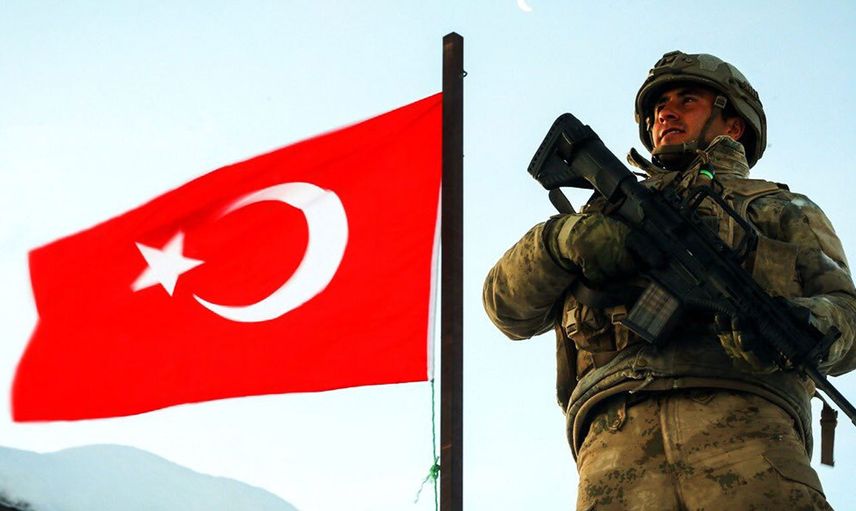 İçişleri Bakanlığı Duyurdu: Kahraman Mehmetçik Bitlis'te 4 Teröristi Silahlarıyla Beraber Etkisiz Hale Getirdi