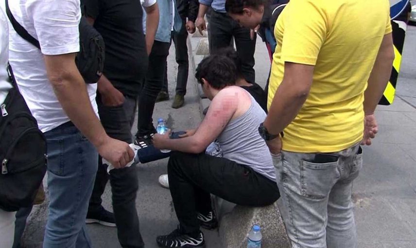 İETT otobüsü 2 gence çarptı: Kazadan sonra kaçtığı iddia ediliyor