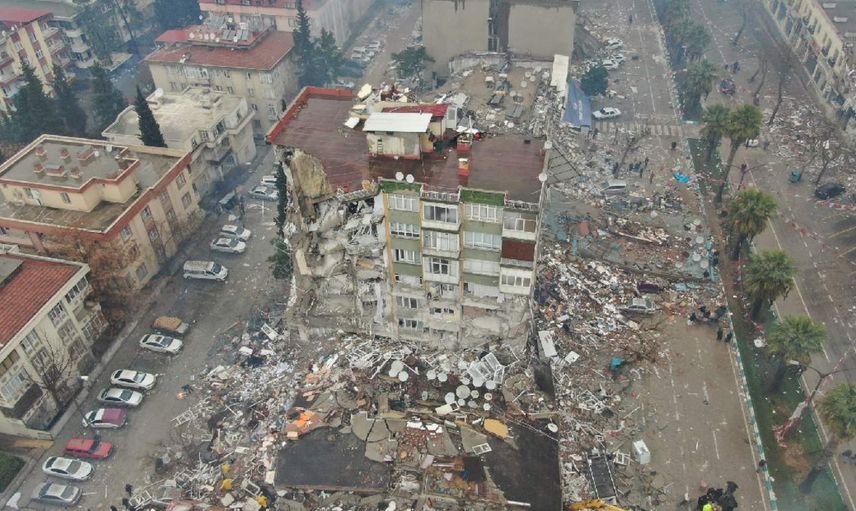 İHA’lar gece gündüz sahada: Deprem bölgesinde Mehmetçik ile İHA iş birliği