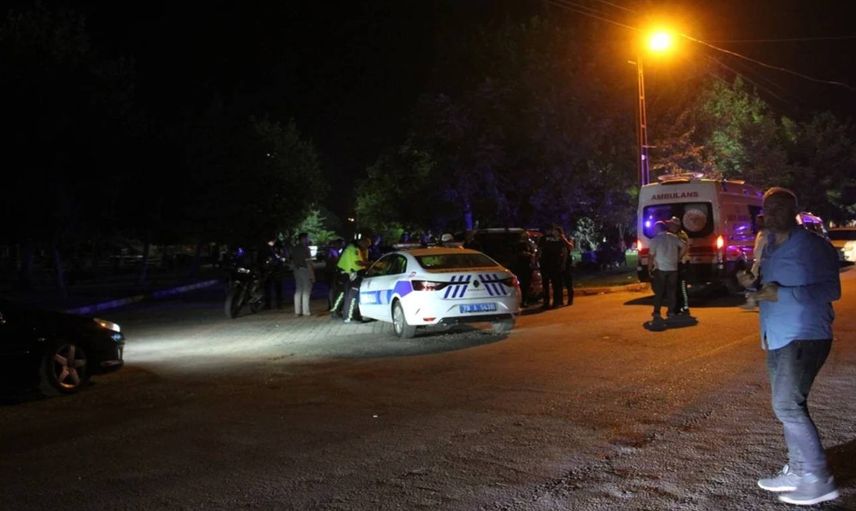 İhbara giden polislere kaynar suyla saldırı: Çok sayıda kişi yaralandı