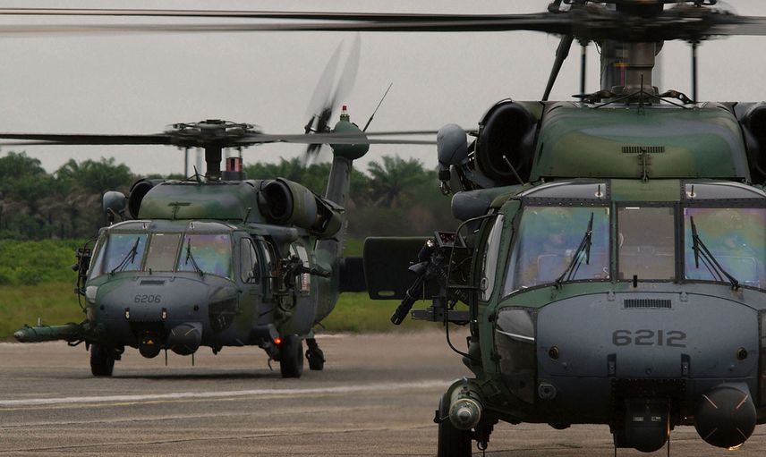 İki askeri helikopter çapıştı