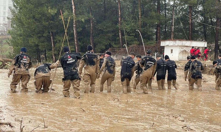 İki aylık hamile kadının cansız bedenine ulaşıldı: Sel felaketinde can kaybı 19’a yükseldi