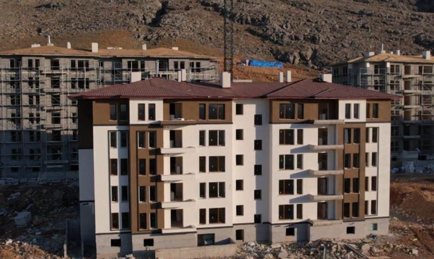 İkinci depremin tam merkezindeydi: Elbistan’da deprem konutları yükseliyor