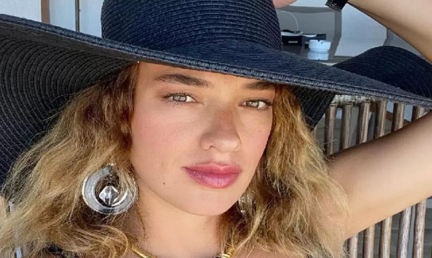 İkinci kez anne olmaya hazırlanan Seda Bakan halk plajında! Güzel anne Seda Bakan'dan deniz görüntüleri