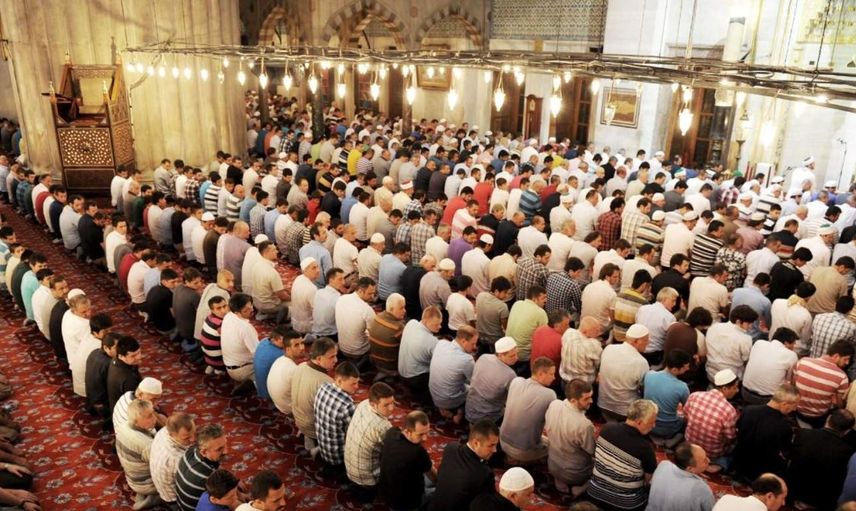 İlk teravih namazı hangi gün başlıyor, cuma mı cumartesi mi? Teravih namazı tarihi