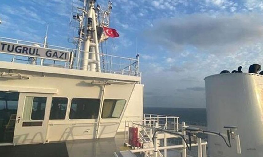 İlk Yüzer LNG Gazlaştırma Gemisi ‘Ertuğrul Gazi’ye Türk Bayrağı Çekildi