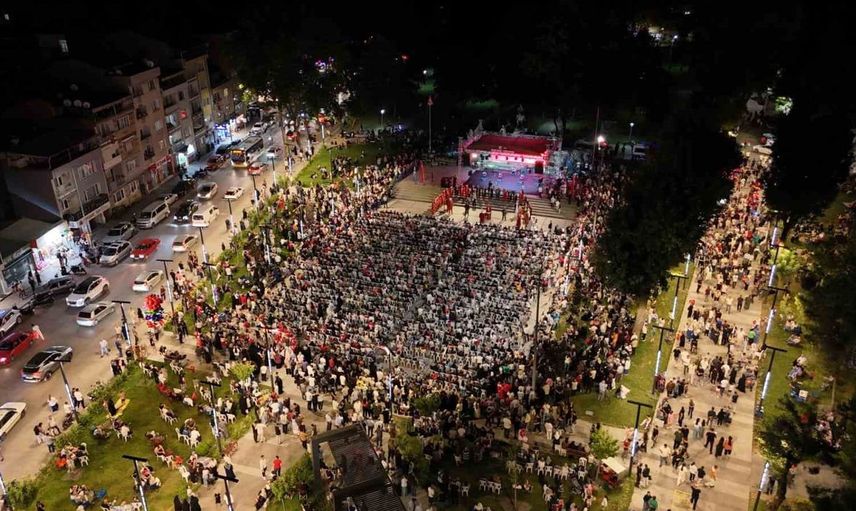 İnegöl, 15 Temmuz’un 10’uncu yılında milli irade için tek yürek oldu