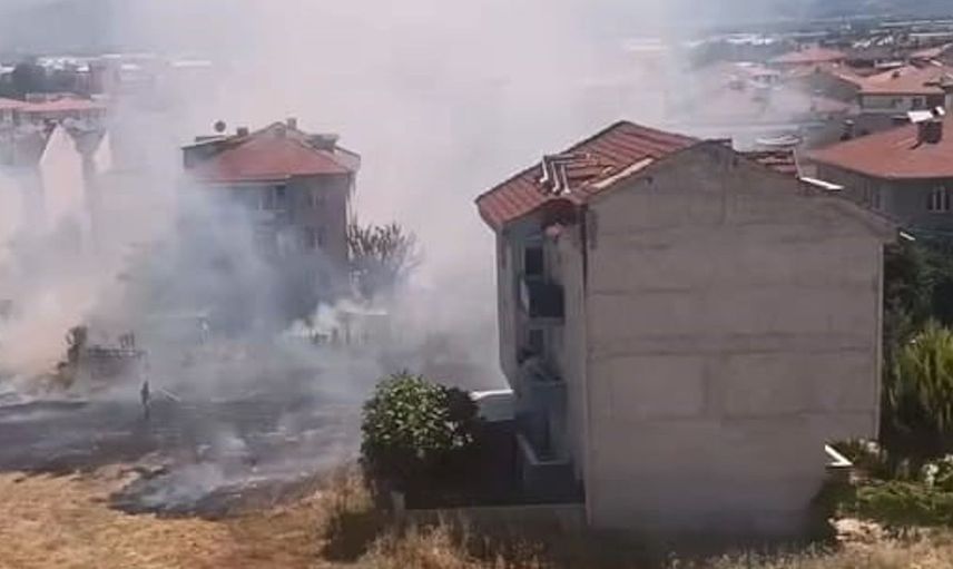 İnegöl’deki anız yangınında 20 dönüm tarım arazisi zarar gördü