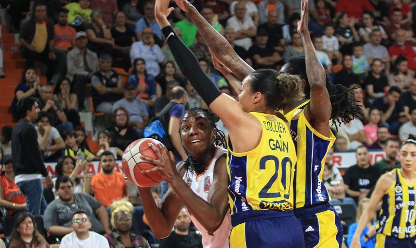ING Kadınlar Basketbol Ligi'nde şampiyon Fenerbahçe!