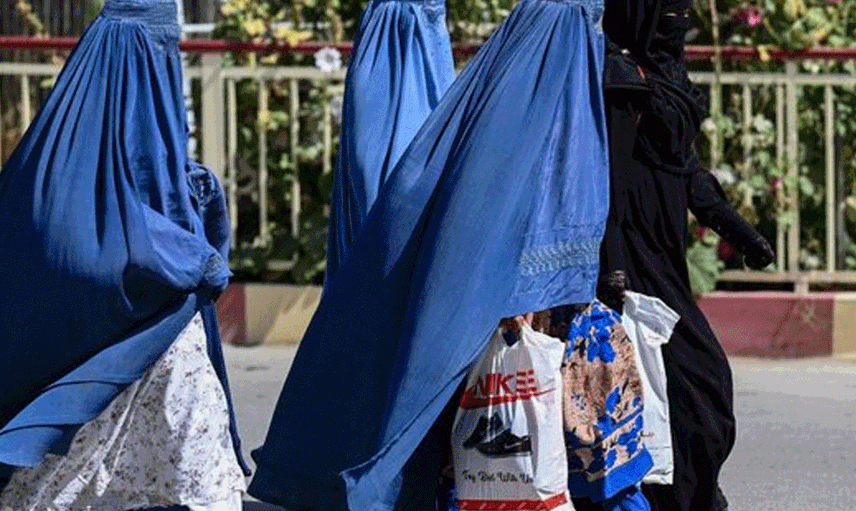 İngiliz Askerleri Burka Giyerek Kaçtı