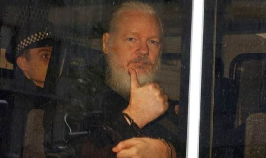 İngiliz Milletvekilleri Assange'ın İsveç'e İade Edilmesini Talep Etti