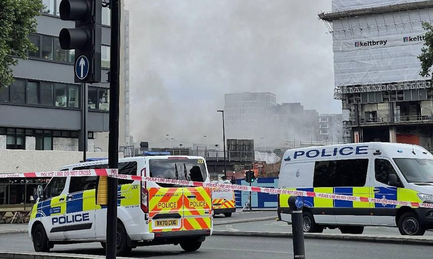 İngiltere kabusu yaşıyor! Londra Köprüsü metro istasyonunun yakınında yangın çıktı!
