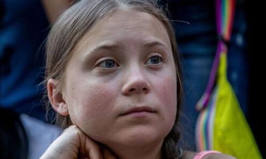 İngiltere'de Bir Okul Greta Thunberg'in Heykelini Dikti