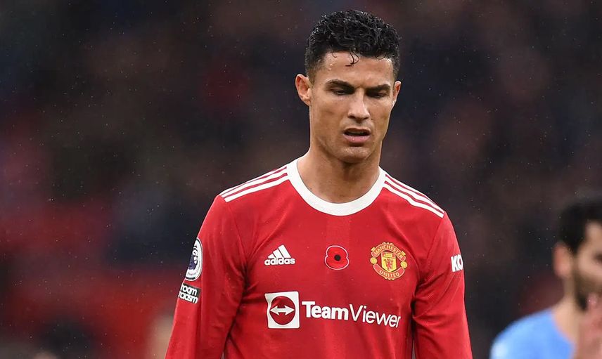 İngiltere'de Brentford - Manchester United Maçı Koronavirüs Nedeniyle Ertelendi!