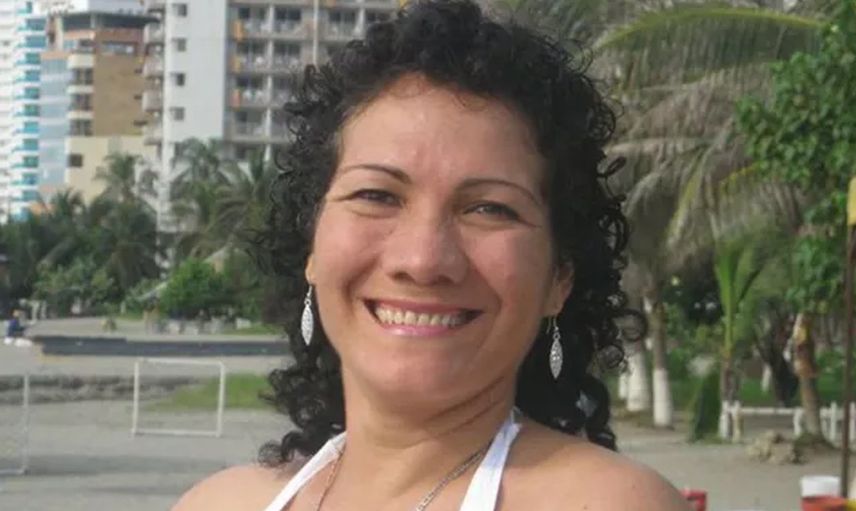 İnsanları Uzaylıların Yarattığını İddia Eden Kadın Göğüslerini Kapatmayı Reddetti! Para Cezasına Çarptırıldı