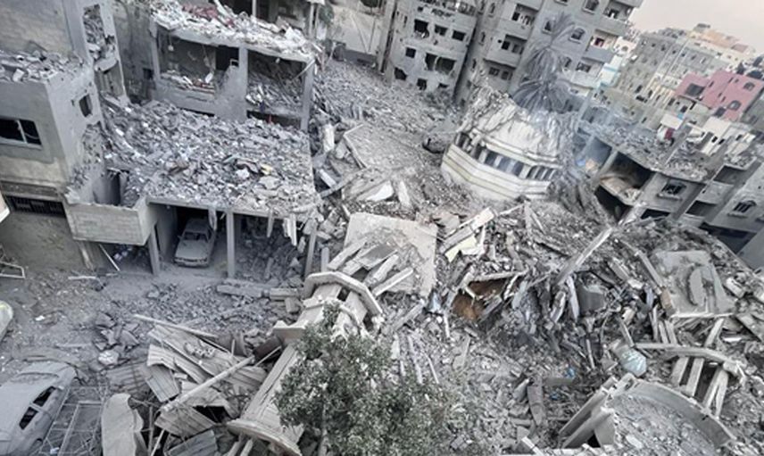 İşgalci İsrail durmuyor: 80 kişiyi birden acımasızca bombaladı