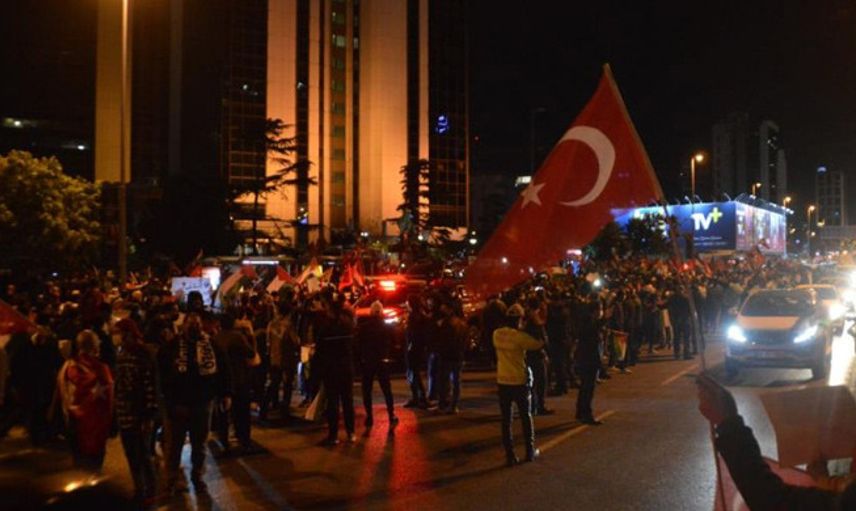 İsrail Başkonsolosluğu Önündeki Protesto Devam Ediyor