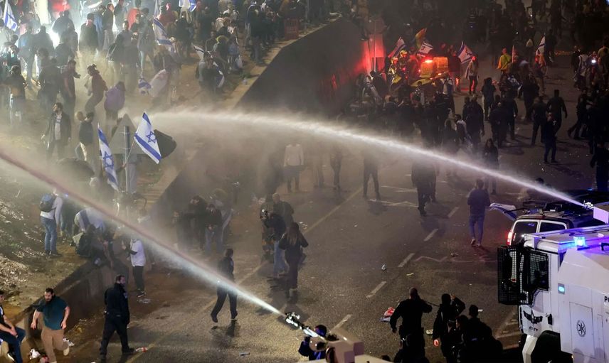 İsrail sokakları yanıyor: Polis kontrolü kaybetti