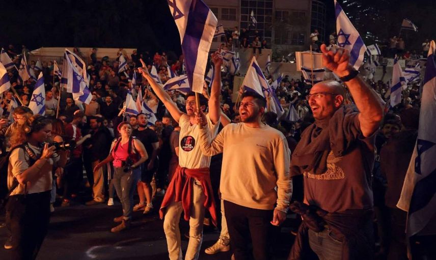 İsrail’de sokaklar yanıyor: 100 bin kişi protestolara devam ediyor