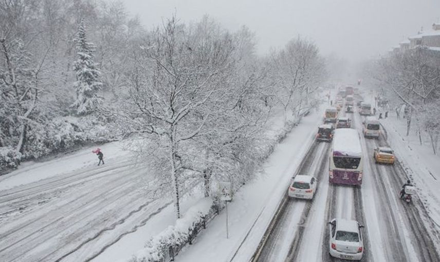 İstanbul beyaz örtüyle kaplandı! Meteoroloji Genel Müdürlüğü 10 Mart 2022 Perşembe hava durumu raporunu yayımladı: Tüm yurtta yağış var!