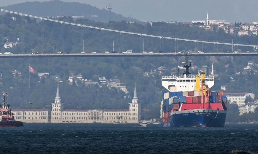 İstanbul Boğazı’nda gemi arızası: Trafik çift yönlü durduruldu