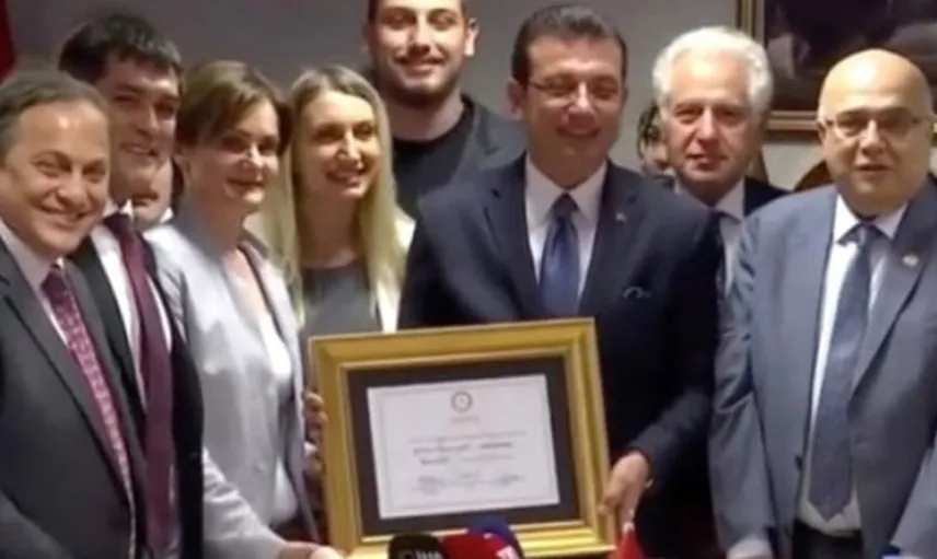 İstanbul Büyükşehir Belediye Başkanı Ekrem İmamoğlu Mazbatasını Aldı