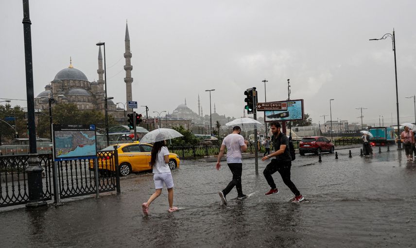 İstanbul Dahil 24 İlde Sağanak Alarmı! Meteoroloji Tarih Verdi