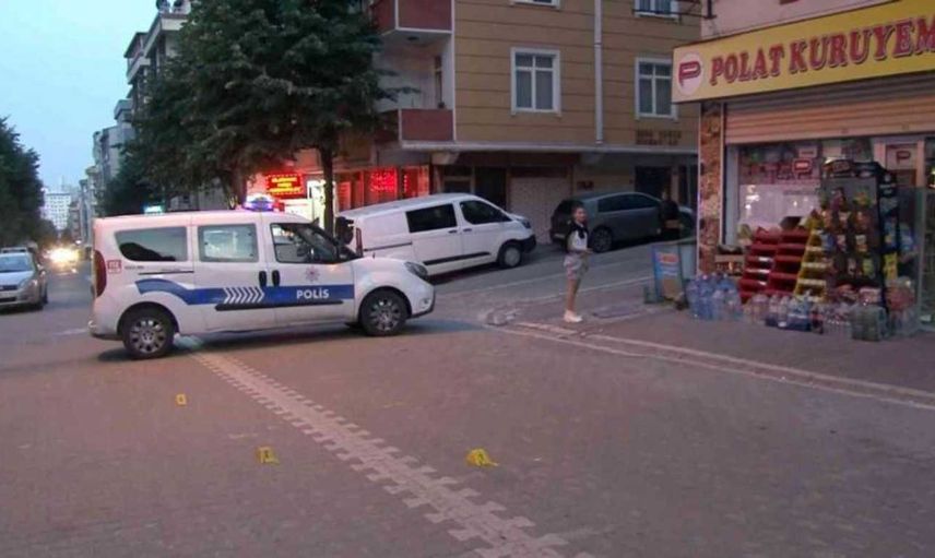 İstanbul Esenyurt'ta kuruyemişçiye silahlı saldırı