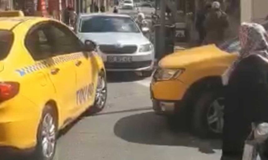 İstanbul Fatih'te yaşlı kadının zor anları: Taksi ne olur beni al!
