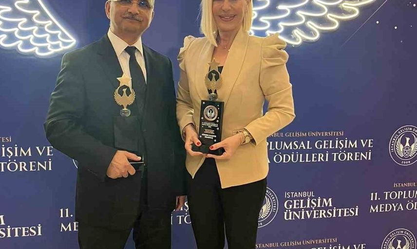 İstanbul gelişim üniversitesi 11. toplumsal gelişim ve medya ödülleri sahiplerini buldu