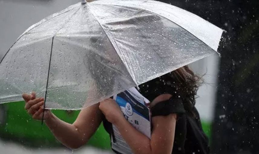 İstanbul güne karanlık başladı: AFAD ekipleri teyakkuza geçti 20 il için turuncu kodlu uyarı yapıldı