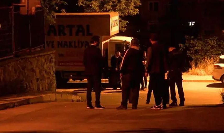 İstanbul Maltepe'de 2 Grup Arasında Kalaşnikoflu Çatışma! Yaralılar Var!