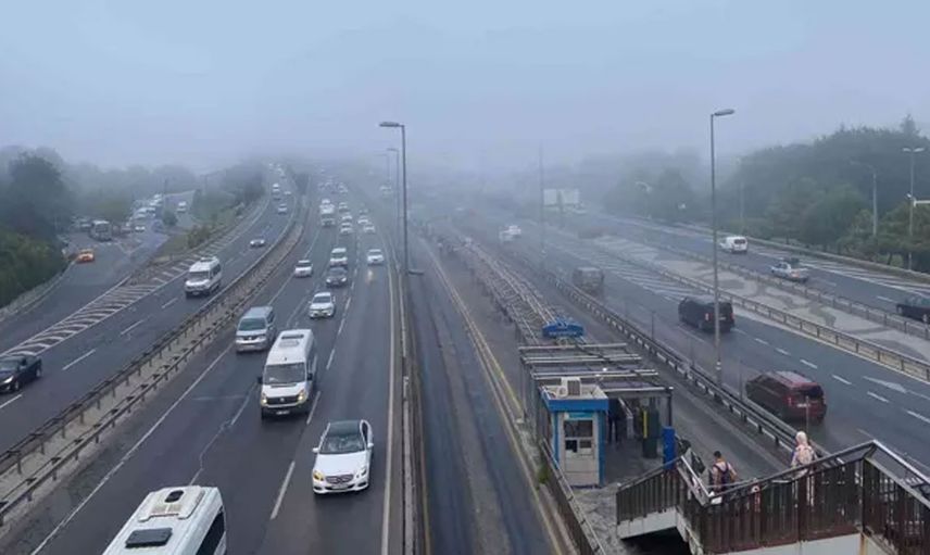 İstanbul sise gömüldü! Haliç Köprüsü adeta yok oldu