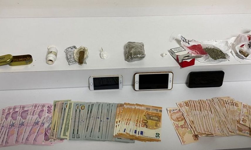 İstanbul Şişli'de Rezidansa Eş Zamanlı Uyuşturucu Baskını Düzenlendi