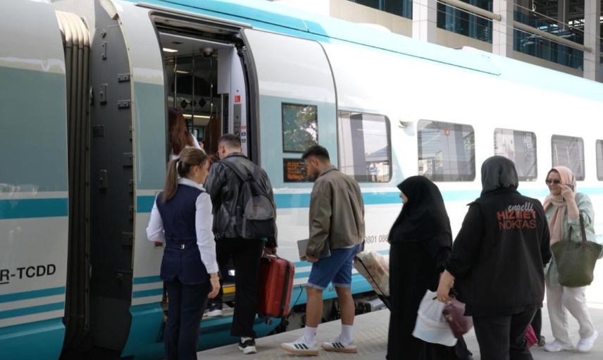 İstanbul-Sivas YHT Hattı yoğun çalışıyor: 1 ayda 55 bin yolcu kullandı