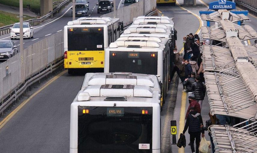 İstanbul toplu taşımaya zam mı geldi? İETT İstanbulkart ulaşım ne kadar oldu? Akbil öğrenci ne kadar oldu?