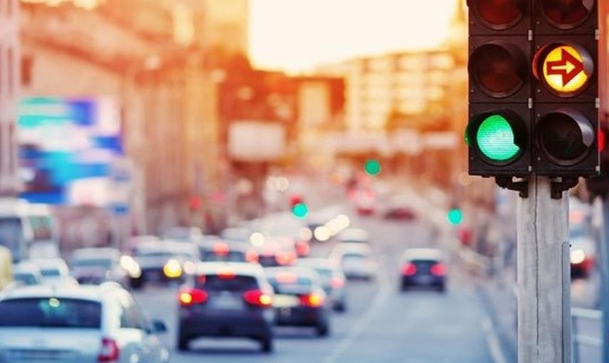 İstanbul trafiğinde yeni dönem başlıyor! Acil durum araçlarında artık gecikmeye son! 400 metreden algılayıp yeşile döndürecek!