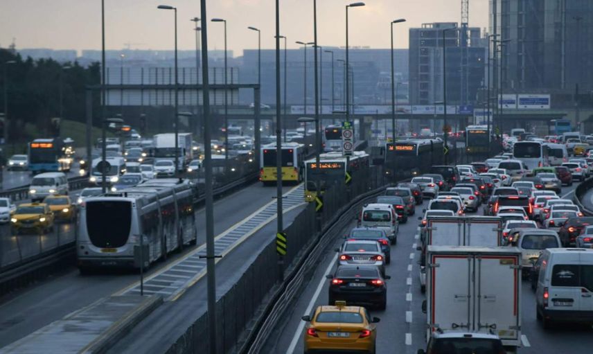 İstanbul Valiliği açıkladı: İstanbul’da bugün hangi yollar kapalı, hangi yollar açık? 2 Nisan 2023 İstanbul kapalı olan yollar ve alternatif güzergahlar