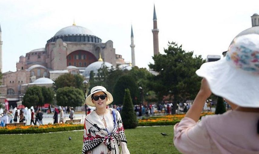 İstanbul Valisi duyurdu: İstanbul'a gelen turist sayısı yüzde 264 arttı
